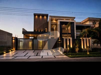 1 KANAL LUXURY HOUSE FOR SALE IN CLOSE TO NFC 1 1 KANAL LUXURY HOUSE FOR SALE IN CLOSE TO NFC 1