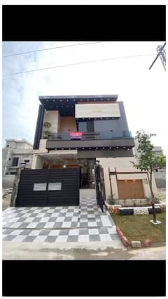 Brand New 5 Marla Modern House for Sale in Executive Block, Park View City, Lahore