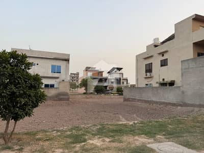 Get Your Dream Prime Location Residential Plot In Park View City - Platinum Block Lahore