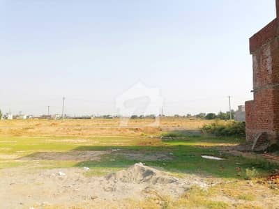 Buy A Centrally Located Prime Location 5 Marla Residential Plot In Khayaban-E-Amin - Block C Buy A Centrally Located Prime Location 5 Marla Residential Plot In Khayaban-E-Amin - Block C