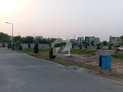 یونین گرین کالج روڈ,لاہور میں 3 مرلہ رہائشی پلاٹ 90.0 لاکھ میں برائے فروخت۔ یونین گرین کالج روڈ,لاہور میں 3 مرلہ رہائشی پلاٹ 90.0 لاکھ میں برائے فروخت۔