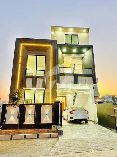 **5 Marla Luxury House For Sale In Park View City, Lahore. **
