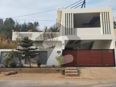 Highly-coveted Prime Location 10 Marla House Is Available In Gulshan Abad For sale