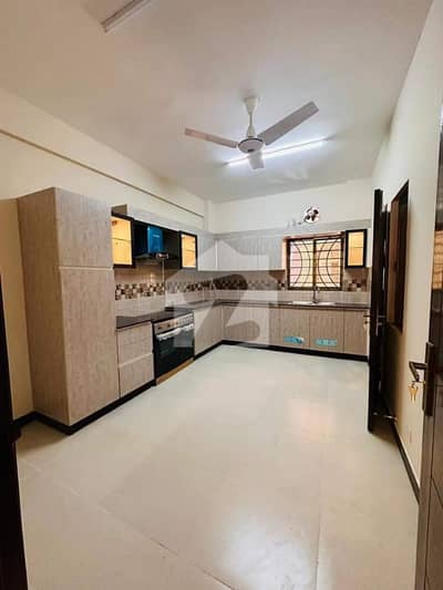 2700 Square Feet Flat For Sale