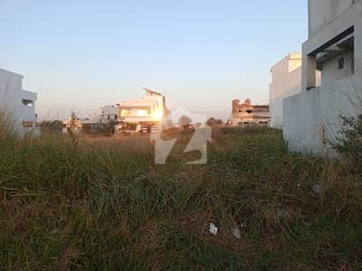 A Very Ideal Prime Location Plot For Sale