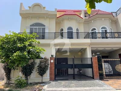 بش ایگزیکٹو ولاز ملتان میں 4 کمروں کا 5 مرلہ مکان 1.74 کروڑ میں برائے فروخت۔