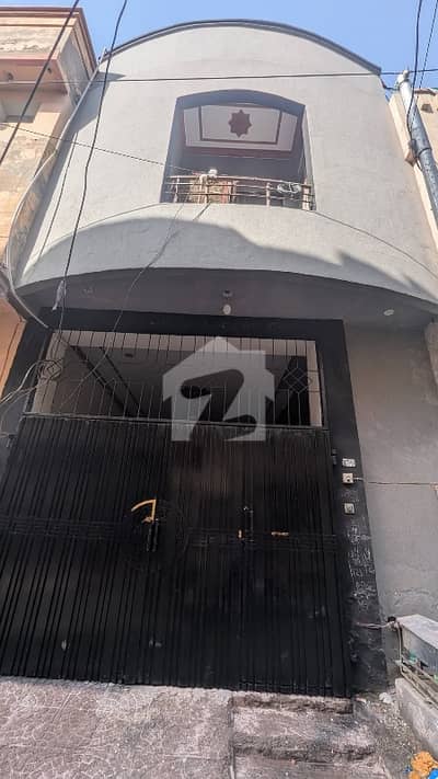 ستیانہ روڈ فیصل آباد میں 3 کمروں کا 2 مرلہ مکان 75.0 لاکھ میں برائے فروخت۔