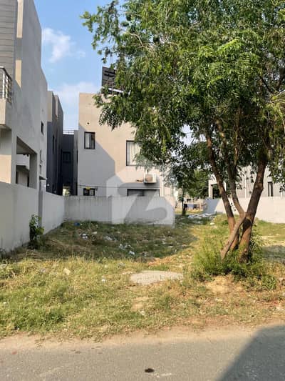ڈی ایچ اے 9 ٹاؤن ۔ بلاک ڈی ڈی ایچ اے 9 ٹاؤن,ڈیفنس (ڈی ایچ اے),لاہور میں 5 مرلہ رہائشی پلاٹ 1.37 کروڑ میں برائے فروخت۔ ڈی ایچ اے 9 ٹاؤن ۔ بلاک ڈی ڈی ایچ اے 9 ٹاؤن,ڈیفنس (ڈی ایچ اے),لاہور میں 5 مرلہ رہائشی پلاٹ 1.37 کروڑ میں برائے فروخت۔