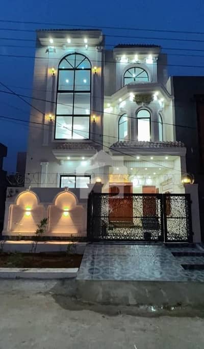 ستیانہ روڈ فیصل آباد میں 4 کمروں کا 5 مرلہ مکان 1.65 کروڑ میں برائے فروخت۔