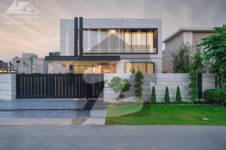 OWNER NEEDY 1 KANAL SLIGHTLY USED ULTRA MODERN BUNGALOW JUST LIKE A BRAND NEW FOR SALE IN DHA PHASE 3 NEAR TO PACKAGES MALL.