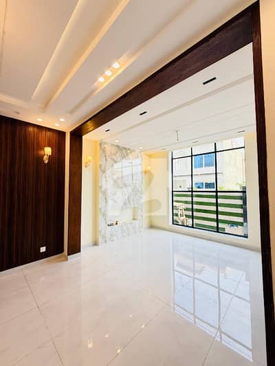 Highly-coveted Prime Location 5 Marla House Is Available In Park View City For sale