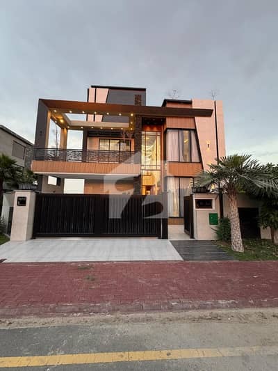 بحریہ ٹاؤن سیکٹر سی بحریہ ٹاؤن,لاہور میں 5 کمروں کا 11 مرلہ مکان 5.25 کروڑ میں برائے فروخت۔ بحریہ ٹاؤن سیکٹر سی بحریہ ٹاؤن,لاہور میں 5 کمروں کا 11 مرلہ مکان 5.25 کروڑ میں برائے فروخت۔