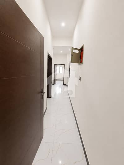 Brand new , 4-room lift & parking 24x7 , no commission