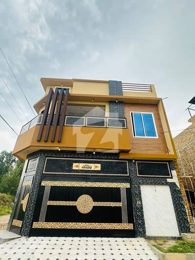 ریگی ماڈل ٹاؤن فیز4 ۔ بلاک سی3 ریگی ماڈل ٹاؤن فیز 4,ریگی ماڈل ٹاؤن,پشاور میں 8 کمروں کا 6 مرلہ مکان 3.3 کروڑ میں برائے فروخت۔