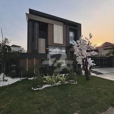 1 Kanal Furnished Elegant Designer Bungalow Phase 6