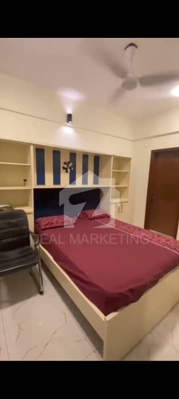یونیورسٹی روڈ کراچی میں 3 کمروں کا 6 مرلہ فلیٹ 1.8 کروڑ میں برائے فروخت۔