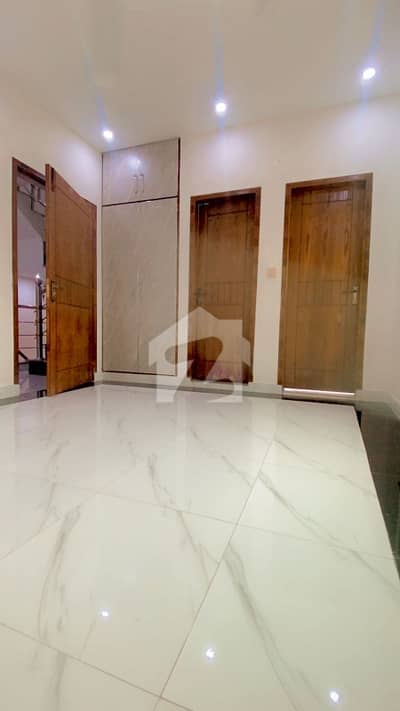 Good 3 Marla House For rent In Cavalry Ground