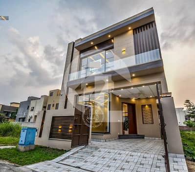 In Bahria Town Phase 8 House For Rent Sized 7 Marla