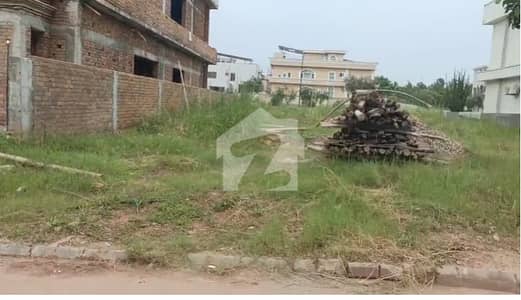 بحریہ انکلیو - سیکٹر سی 3 بحریہ انکلیو,بحریہ ٹاؤن,اسلام آباد میں 10 مرلہ رہائشی پلاٹ 1.75 کروڑ میں برائے فروخت۔