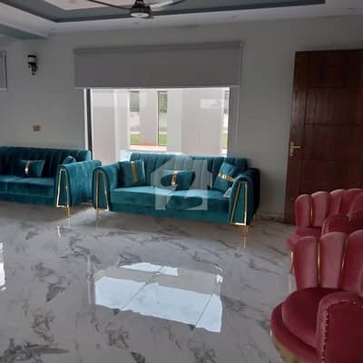 بیدیاں روڈ لاہور میں 4 کمروں کا 6 کنال فارم ہاؤس 5.0 کروڑ میں برائے فروخت۔