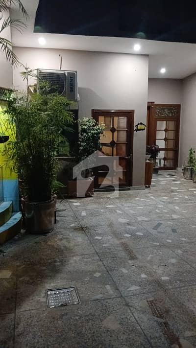 بنی گالہ اسلام آباد میں 4 کمروں کا 16 مرلہ مکان 3.25 کروڑ میں برائے فروخت۔