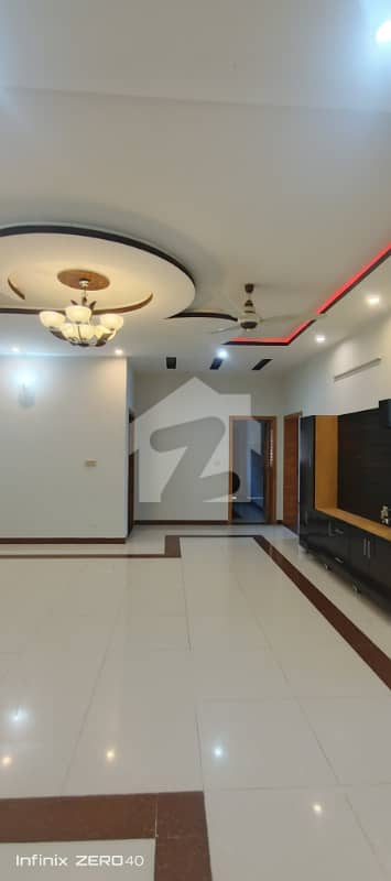 12 Marla New Uper Portion Available For Rent