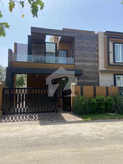 10 Marla Beautiful Brand New Modern Design House For Sale With Basement 10 Marla Beautiful Brand New Modern Design House For Sale With Basement