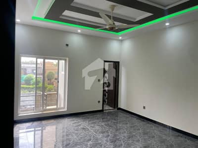 بنی گالہ اسلام آباد میں 5 کمروں کا 6 مرلہ مکان 2.7 کروڑ میں برائے فروخت۔