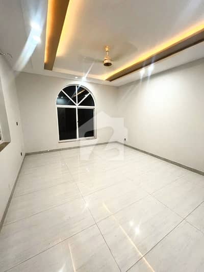 10 Marla House For Rent In Beautiful Bani Gala