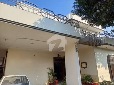 1 Kanal Bungalow Peaceful Location Investor Price Near Cc Block Park