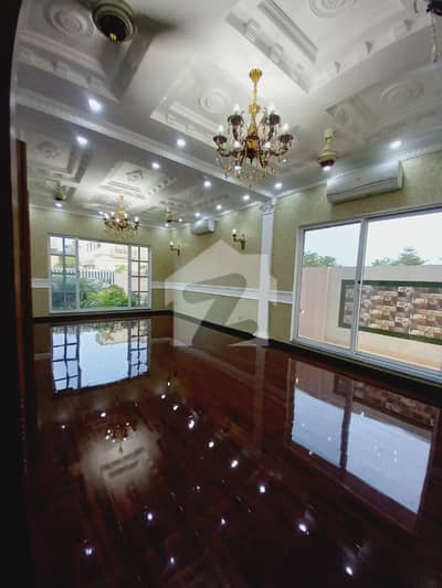 1 Kanal Beautiful House Available For Sale Hot Location In 1 Kanal Beautiful House Available For Sale Hot Location In