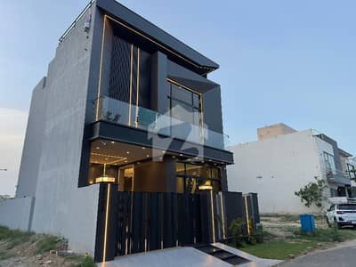 ڈی ایچ اے 9 ٹاؤن ڈیفنس (ڈی ایچ اے),لاہور میں 3 کمروں کا 5 مرلہ مکان 3.4 کروڑ میں برائے فروخت۔ ڈی ایچ اے 9 ٹاؤن ڈیفنس (ڈی ایچ اے),لاہور میں 3 کمروں کا 5 مرلہ مکان 3.4 کروڑ میں برائے فروخت۔