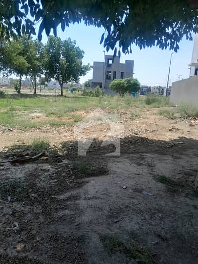 ڈی ایچ اے 9 ٹاؤن - بلاک ای ڈی ایچ اے 9 ٹاؤن,ڈی ایچ اے ڈیفینس,لاہور میں 5 مرلہ رہائشی پلاٹ 1.3 کروڑ میں برائے فروخت۔ ڈی ایچ اے 9 ٹاؤن - بلاک ای ڈی ایچ اے 9 ٹاؤن,ڈی ایچ اے ڈیفینس,لاہور میں 5 مرلہ رہائشی پلاٹ 1.3 کروڑ میں برائے فروخت۔