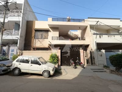 Prime Location 240 Square Yards House available for sale in Gulistan-e-Jauhar - Block 4 if you hurry