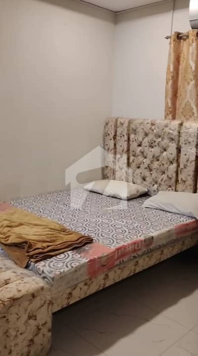 Gulberg Greens Flat Sized 725 Square Feet