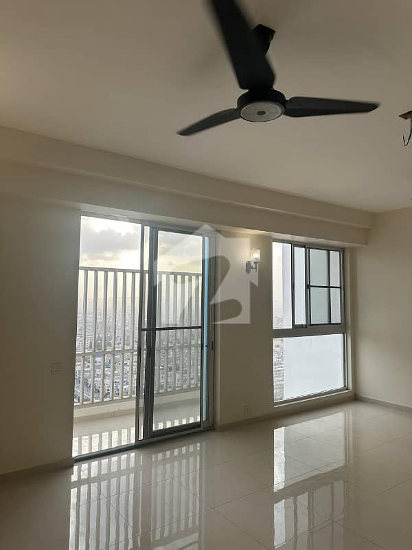 Spacious 3 Bedroom Apartment With Four Bathrooms Spacious 3 Bedroom Apartment With Four Bathrooms
