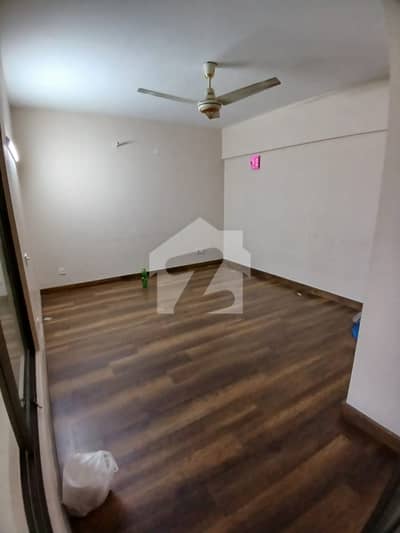3 Bedroom Apartment For Rent Clifton Block 8