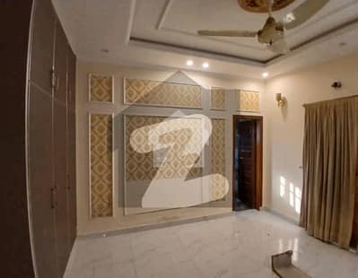 5 Marla Non Furnished Lower Portion Available For Rent