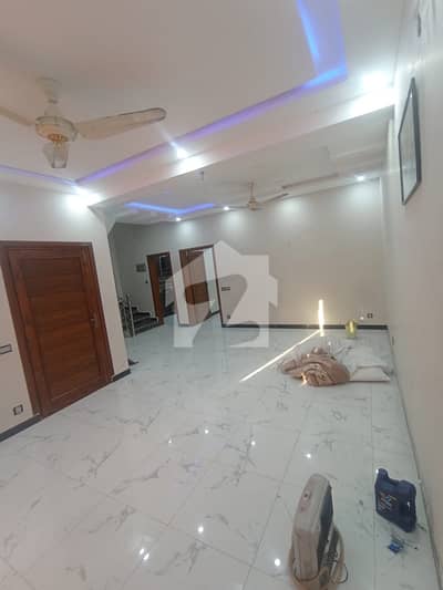 5 MARLA HOUSE FOR RENT