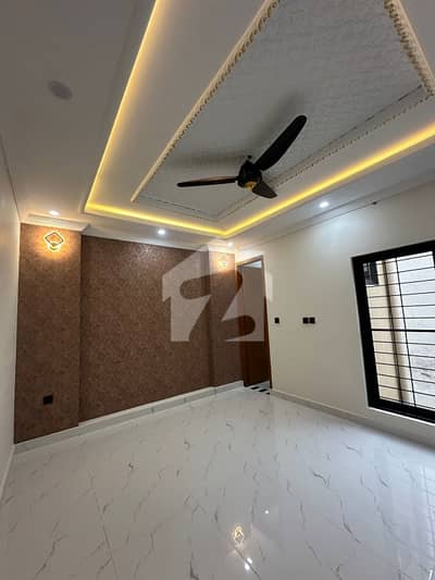5 Marla Beautiful Lower Portion Available For Rent In Tulip Overseas Block Park View City