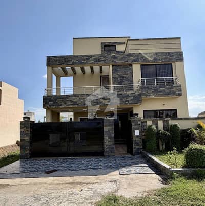 10 Brand New House In G Block On Prime Location