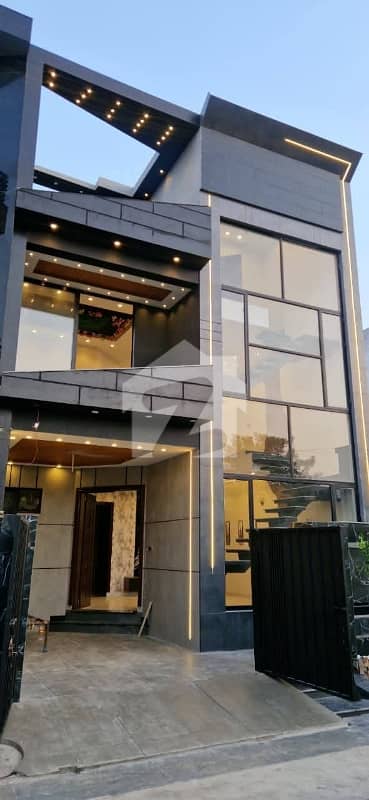 Elegent, Lavish 5 Marla With Modern Elevation