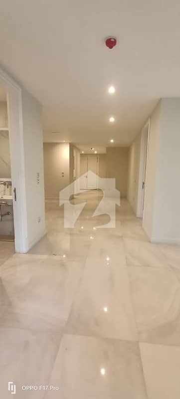 3 Bed Room Specious Apartment Available For Rent
