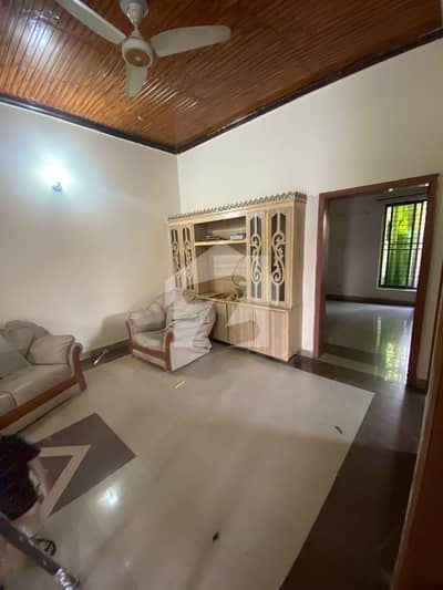 AHMED ASSOCIATES OFFERS 10 MARLA LOWER PORTION FOR RENT IN PCSiR PHASE 2 NEAR TO SHUKAT KHANUM HOSPITAL LAHORE.