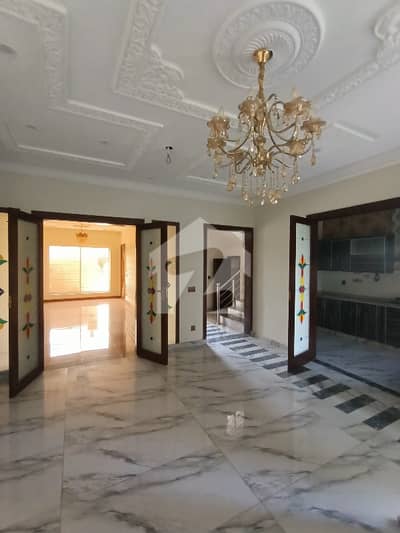 AHMAD ASSOCIATES OFFERS 1 KANAL FULL HOUSE WITH 20 KV SOLAR SYSTEM FOR RENT IN PCSIR PHASE 2 NEAR TO SHUKAT KHANUM HOSPITAL LAHORE