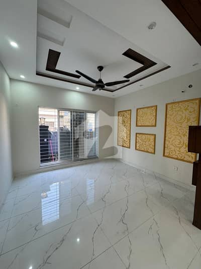 On Excellent Location House For Rent
