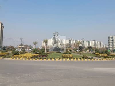عسکری 11 ۔ سیکٹر بی اپارٹمنٹس عسکری 11,عسکری,لاہور میں 3 کمروں کا 10 مرلہ فلیٹ 3.0 کروڑ میں برائے فروخت۔ عسکری 11 ۔ سیکٹر بی اپارٹمنٹس عسکری 11,عسکری,لاہور میں 3 کمروں کا 10 مرلہ فلیٹ 3.0 کروڑ میں برائے فروخت۔