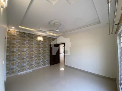 10 Marla Upper Portion In Stunning Bahria Town Phase 3 Is Available For rent 10 Marla Upper Portion In Stunning Bahria Town Phase 3 Is Available For rent