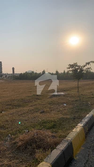 1 Kanal Corner Plot Available For Sale In Faisal Hills