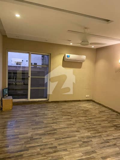 KANAL FULL HOUSE NEAR TO MARKET FOR RENT
